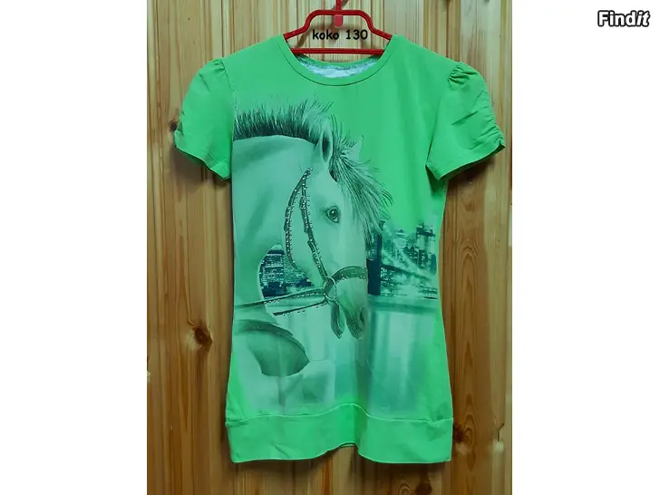 Myydään Paitoja + legginsit