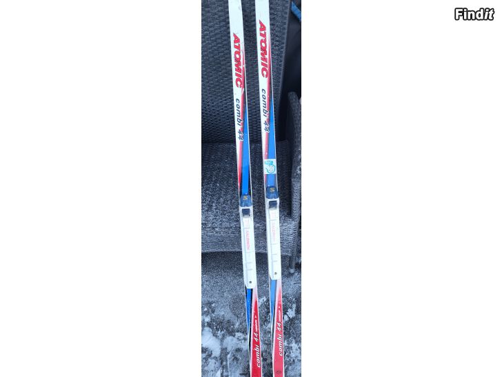 Myydään Sukset 150 cm ja 2 x monot