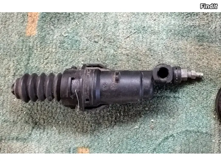 Myydään Työsylinteri kytkin jäähdyttimen letku