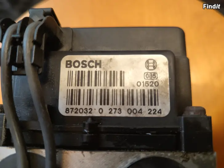 Myydään VOLVO S40 ja V40 Abs-ohjausyksikkö, toimiva