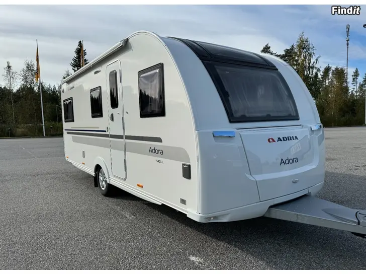 Säljes Adria Adora 542UL 2016 HUIPPUHIENO TOPPENFIN Alde