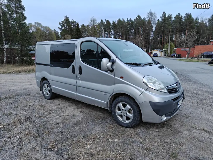Myydään Opel Vivaro 2.5cdti
