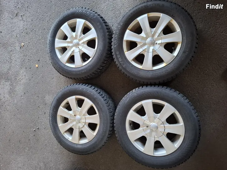 Myydään 5x112 / 5x100 nastarengassarja