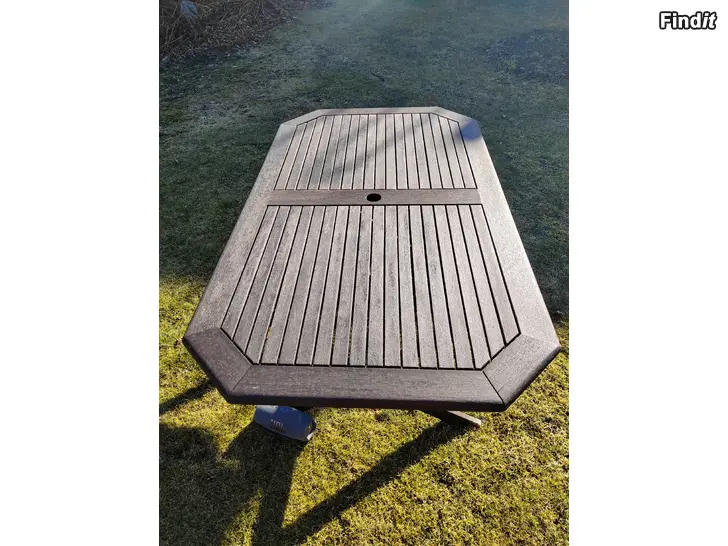 Myydään Träbord trädgårdsbord