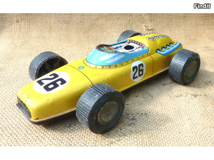 Myydään Japanilainen peltinen formula-auto