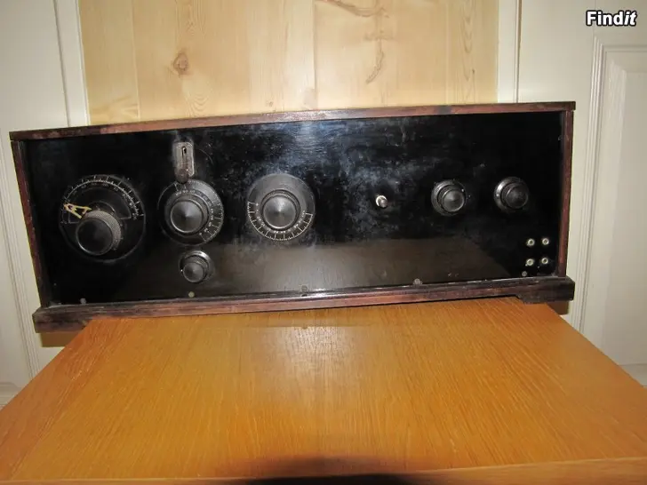 Säljes Radio AGA Baltic Super 10 1926årsmodell