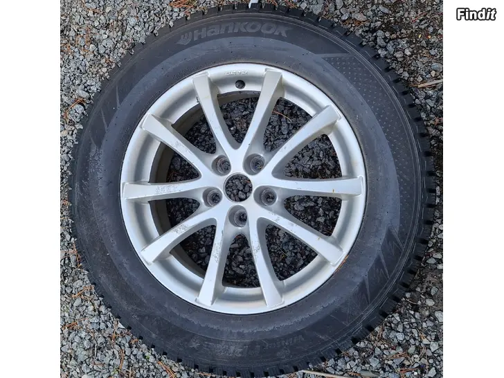 Säljes Hankook Vinterdäck med fälgar 225/65 R17 SUV 5x114,3