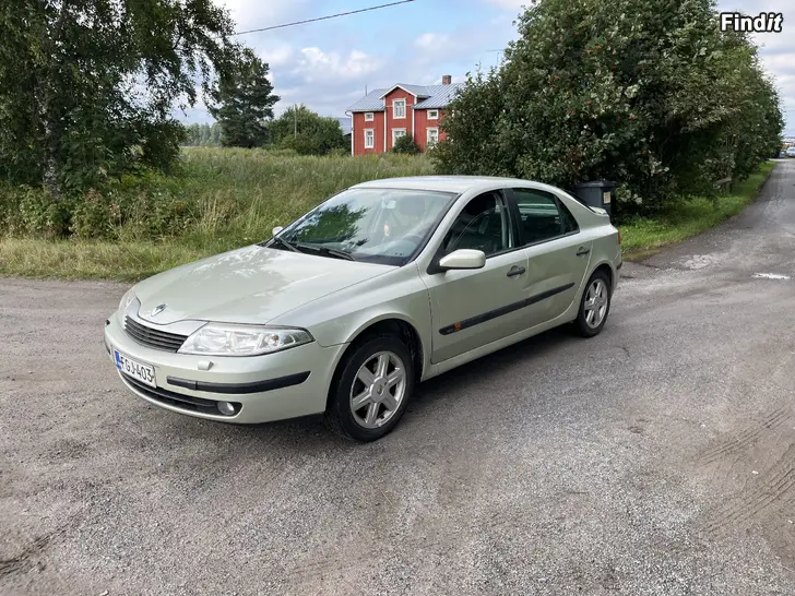 Myydään Renault Laguna 1.6i -04 kats 2/27