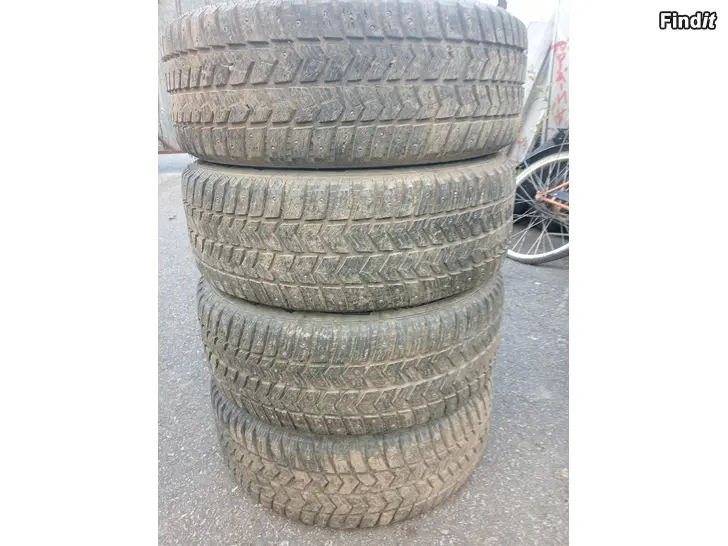 Myydään Nastarenkaat 205/55R16 94T vanteet 5-110 GM