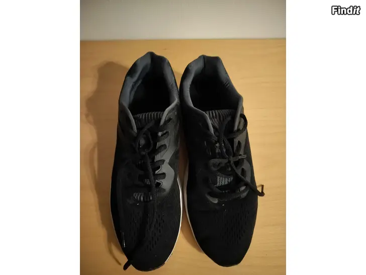 Myydään Sisä kengät