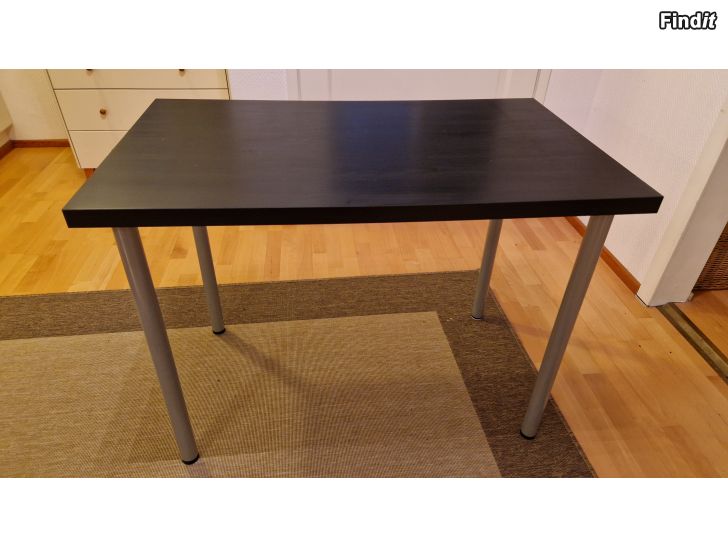 Myydään Pöytä 100 cm x 60 cm