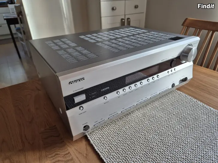 Säljes Förstärkare och högtalare, hemmabio