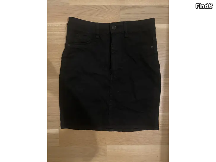 Myydään Gina Tricot Molly Farkkuhame