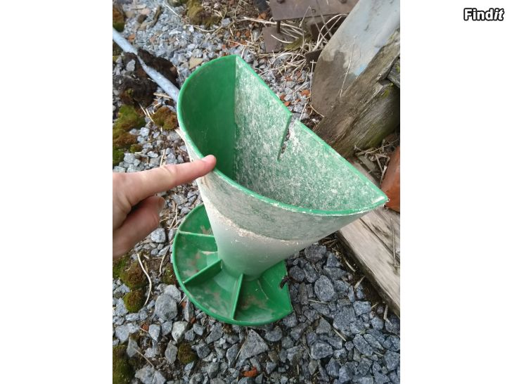 Myydään Liten foder automat