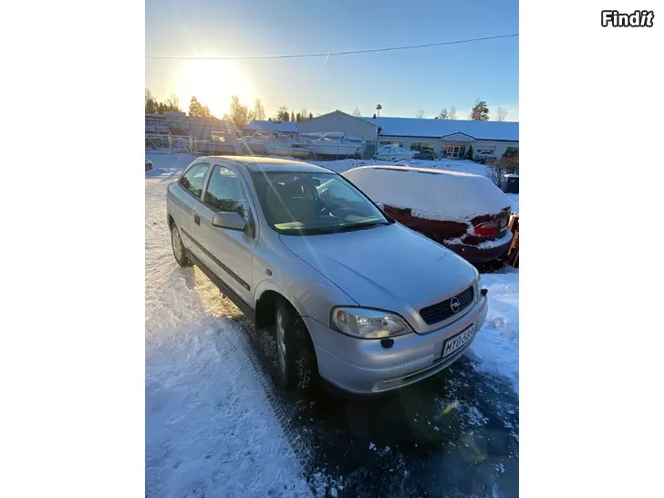 Säljes Opel Astra 1.6i 8V comfort 140tkm nybesiktigad -01 till salu
