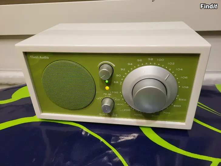 Säljes Tivoli audio pöytäradio