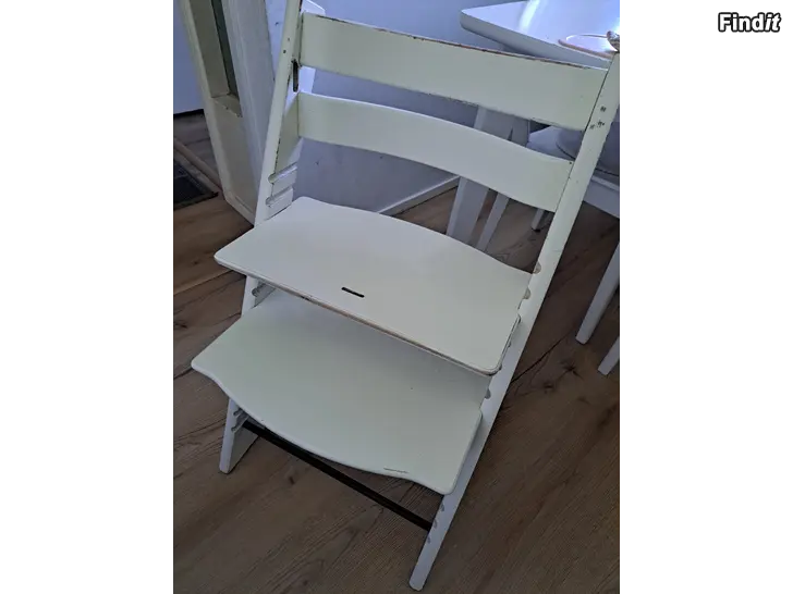 Säljes Stokke barnmatstol säljes