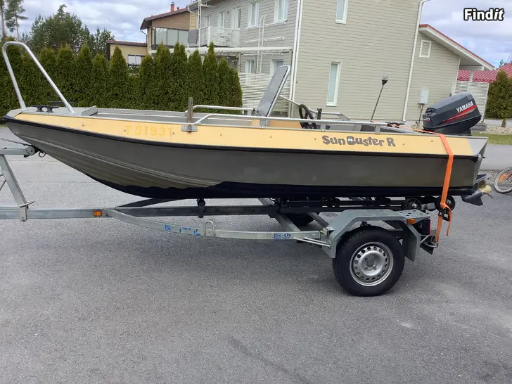 Säljes Buster SunR / Yamaha 20hkr Autolube / Jsi 750 båt-trailer / BYTE