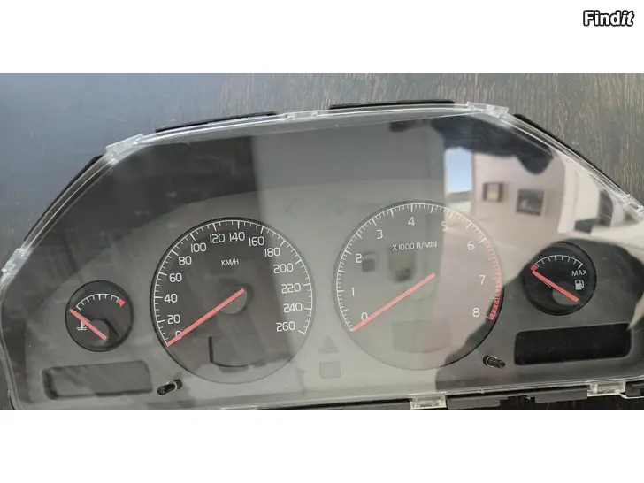 Säljes Mätare till Volvo v70 -02