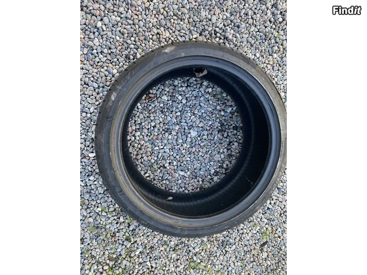 Myydään Rengas 255/35 20