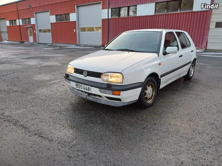 Myydään Wolkswagen golf 1.6 bensin körd 146000 km