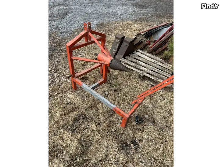 Säljes Vedklyv för traktor