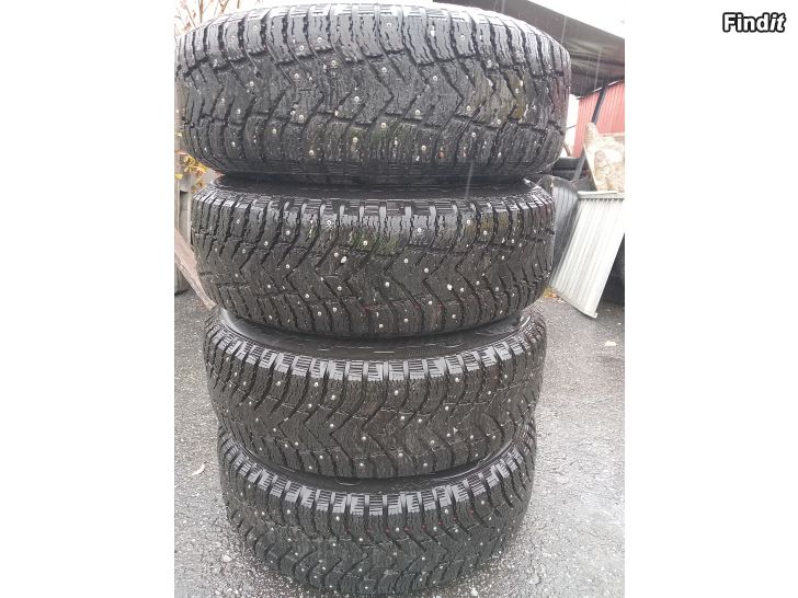 Myydään Nastarenkaat 225/65R17 106T alut 5-127