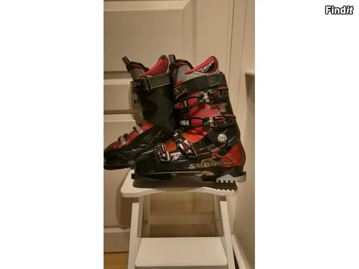 Myydään Laskettelumonoja-Slalomskorna