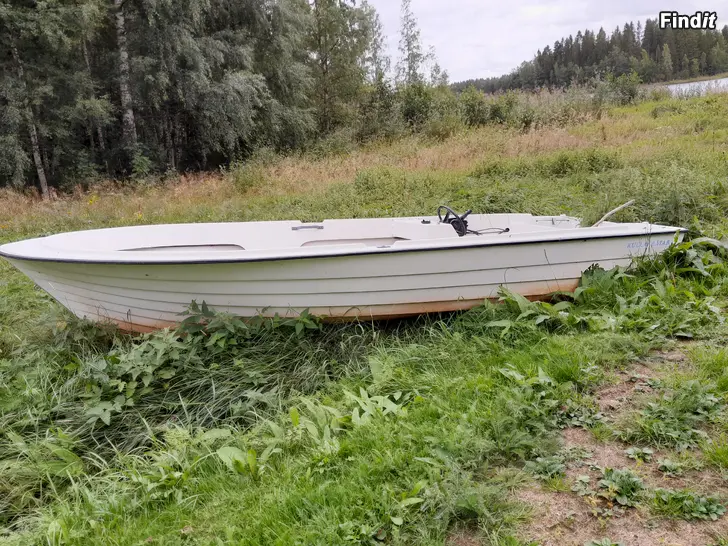 Annetaan Kulla glasfiberbåt