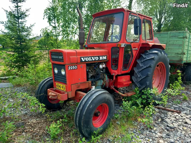 Myydään Volvo BM 2250 -80