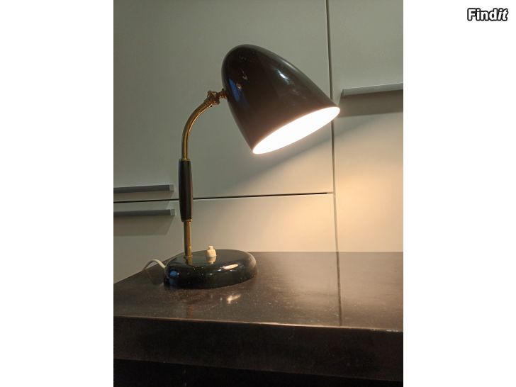 Myydään Messinkivalaisin