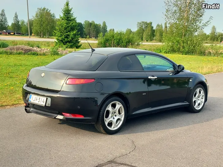 Myydään Alfa Romeo GT 2.0 Bensa 165hv Coupe JTS