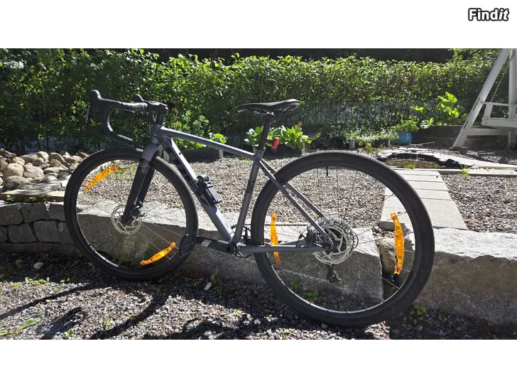 Myydään Trek Gravel cykel