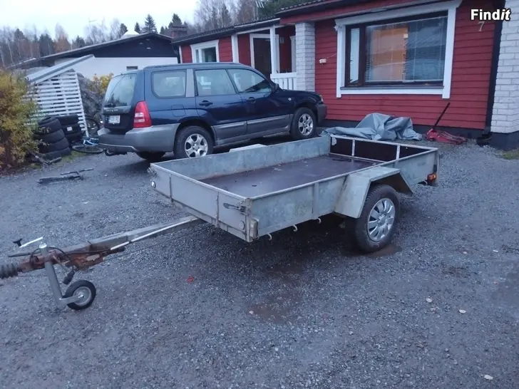 Myydään Peräkärry