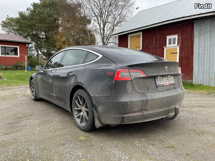 Säljes Tesla model 3