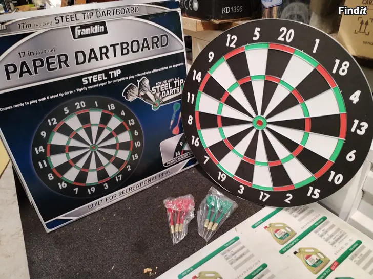 Myydään Darts tikkoja ja tauluja