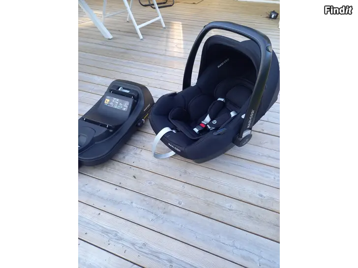 Säljes Babyskydd och Bas