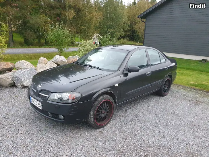 Säljes Nissan almera Nybesiktad