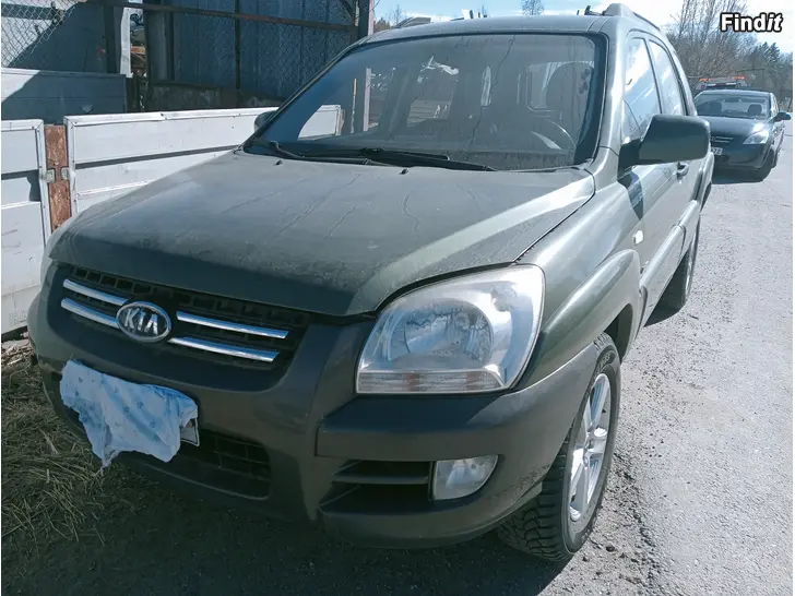 Myydään Kia Sportage 2,0 manuaali 2006 varaosina