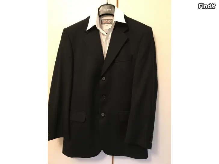 Säljes MÖRK HERRKOSTYM