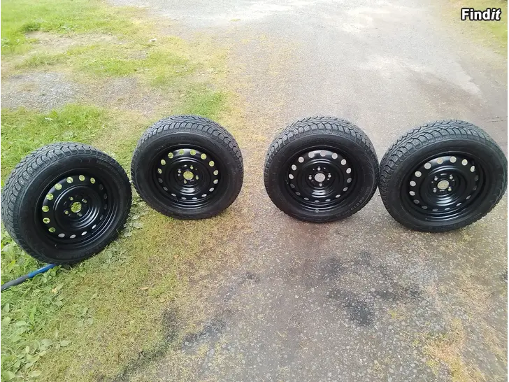 Myydään Toyota 185/60 R 15 Talvirenkaat