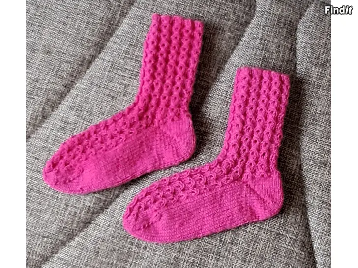 Säljes Pinkit villasukat, koko 26