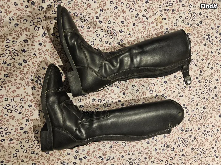 Säljes Ridstövlar storlek 34