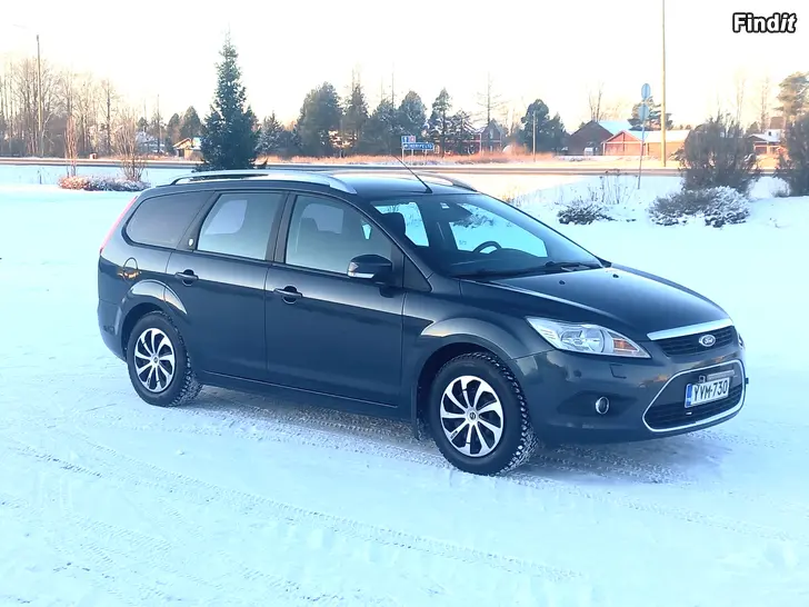 Säljes Ford Focus Ghia 1.6 100hv Bensa Farm