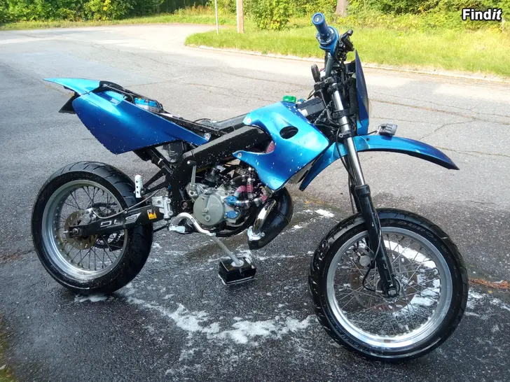 Myydään Derbi Senda Sm50 2002