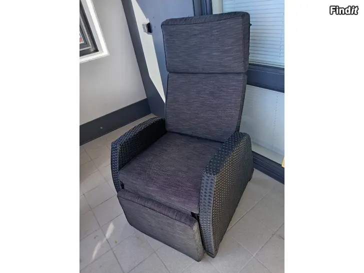 Myydään Säätömekanismilla lepotuoli polyrottinki