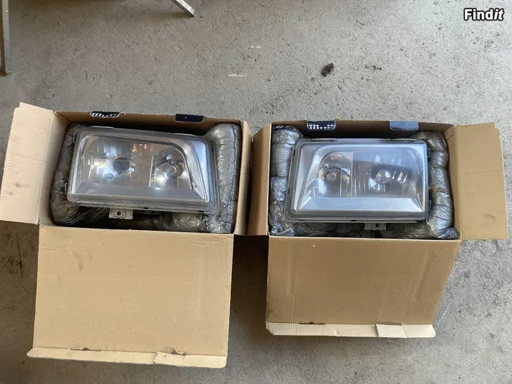 Säljes W124 tuning framlampor