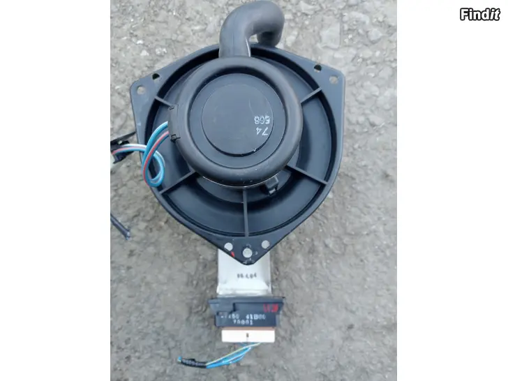 Myydään Nissan Micra K11 lämmityslaitteen puhallin 7060030350