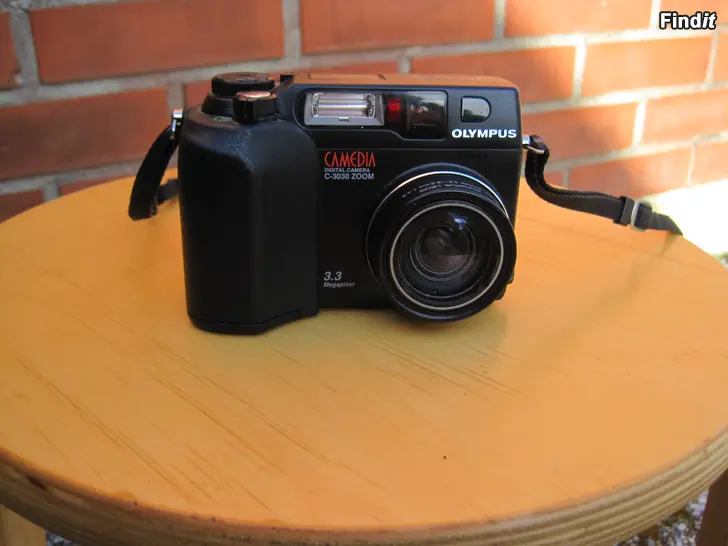 Myydään Olympus Camedia C 3030 ZOOM