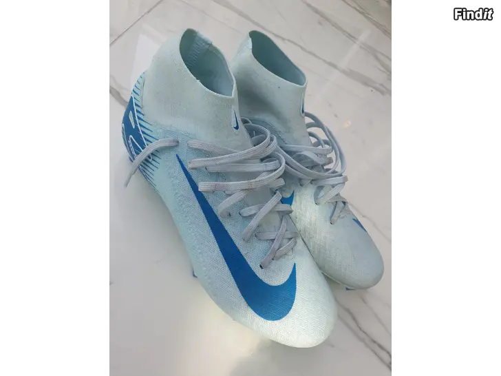 Säljes Säljes Nike fotbollsskor stl 39